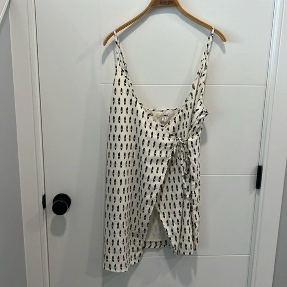 Amuse Society wrap top size large